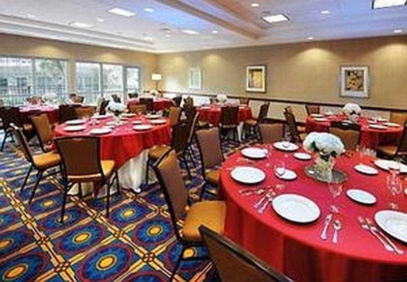 Courtyard By Marriott Riverwalk