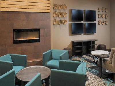 Courtyard By Marriott Riverwalk Hotel 3*